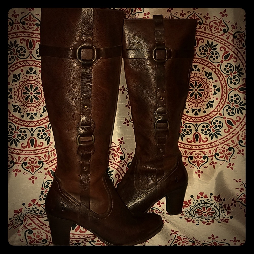 FRYE knee high brown leather zip ups
